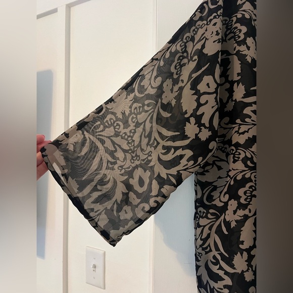 Black and Tan Floral Kimono Cardigan size L (F126) - Picture 2 of 6